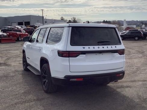 Certified 2024 Jeep Wagoneer Series II image 7