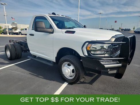 Used 2023 RAM 3500 Tradesman AWD/4WD image 2