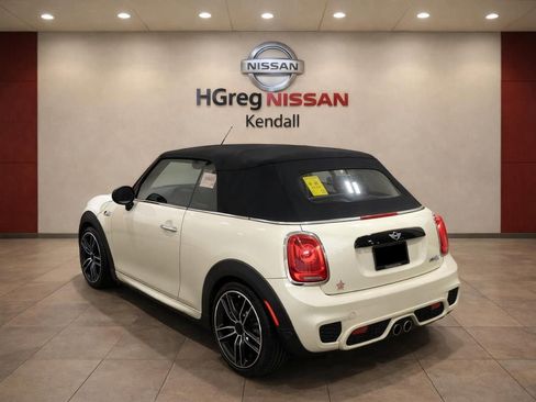 Used 2017 MINI Cooper S image 5