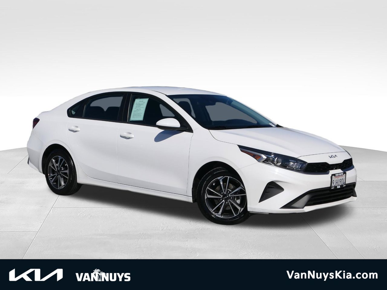 Used 2023 Kia Forte LXS FWD image 1
