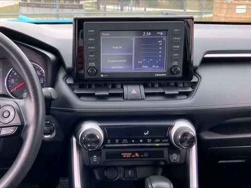 Used 2021 Toyota RAV4 XLE image 6