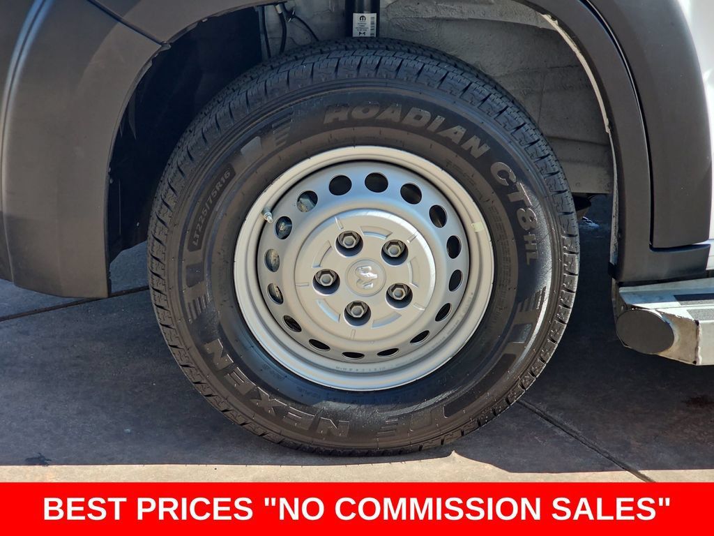 Used 2025 RAM ProMaster 2500 w/ U-Haul Equipment Group FWD image 34