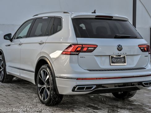 Used 2024 Volkswagen Tiguan SEL R-Line image 5