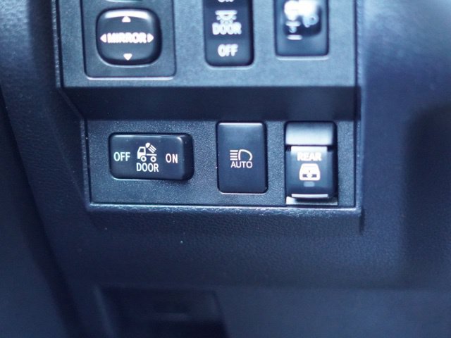 Used 2020 Toyota Tundra SR5 AWD/4WD image 27