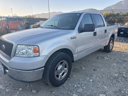 Used 2006 Ford F150 XLT image 3