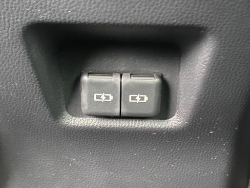 Used 2022 Toyota RAV4 XLE w/ XLE Grade Weather Package AWD/4WD image 28