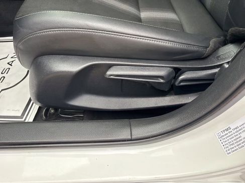 Used 2023 Honda Civic Sport image 18