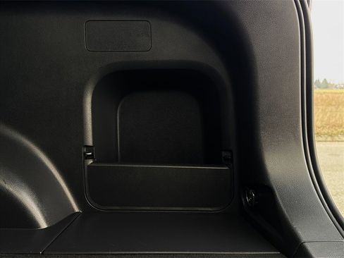 Used 2025 Toyota RAV4 LE image 31