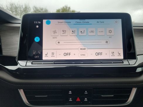 New 2026 Volkswagen Atlas SEL image 18