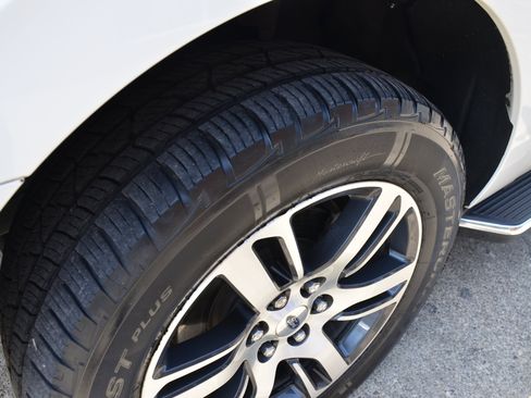 Used 2022 Ford Expedition XLT AWD/4WD image 14