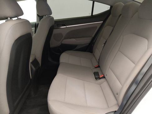 Used 2020 Hyundai Elantra SEL FWD image 18