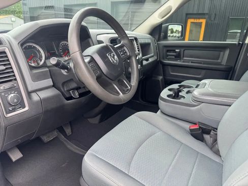 Used 2019 RAM 1500 Express w/ Express Value Package AWD/4WD image 5