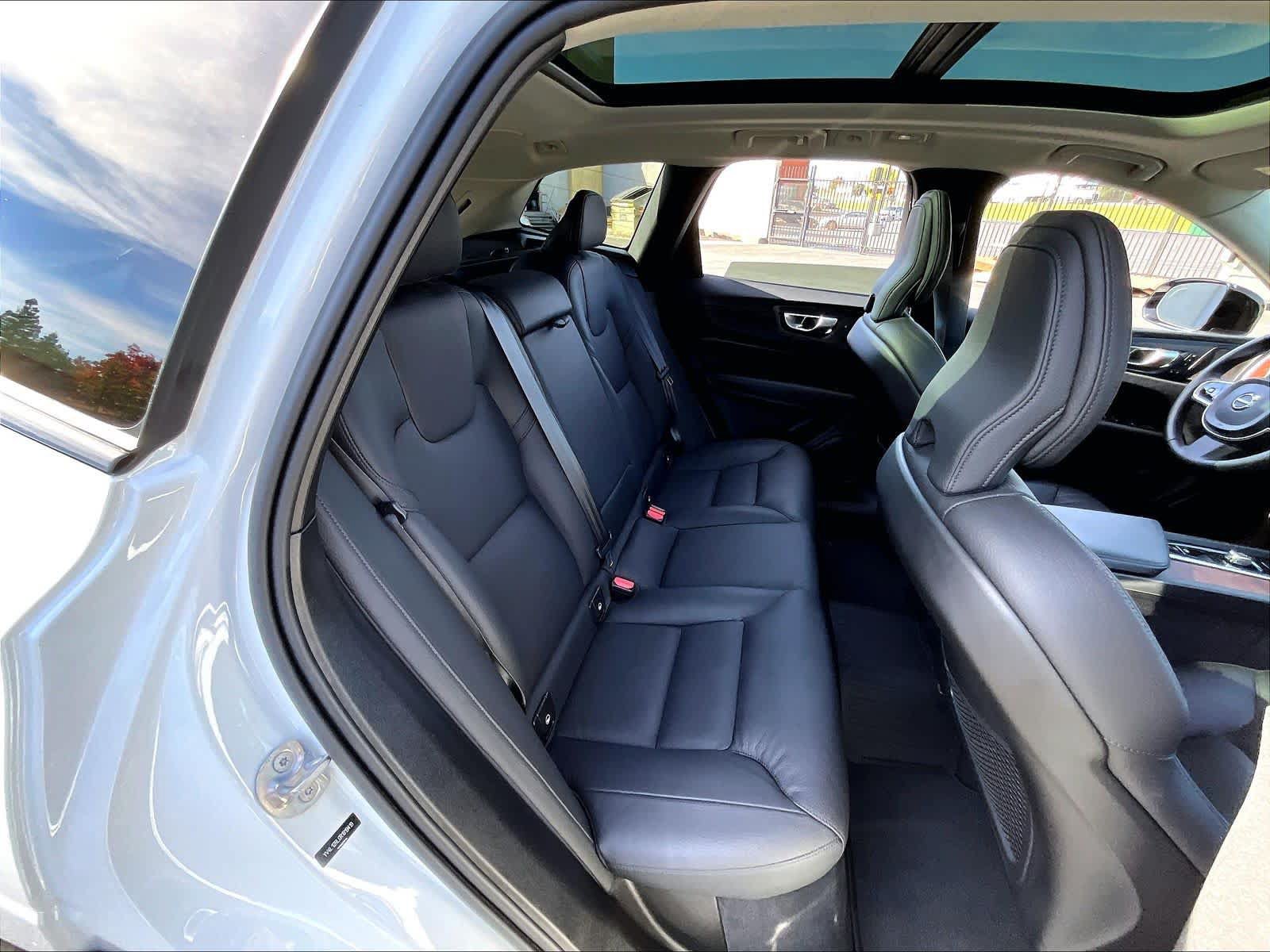 Used 2024 Volvo XC60 B5 Plus w/ Protection Package AWD/4WD image 31