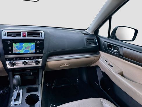 Used 2017 Subaru Outback 2.5i Limited AWD/4WD image 21