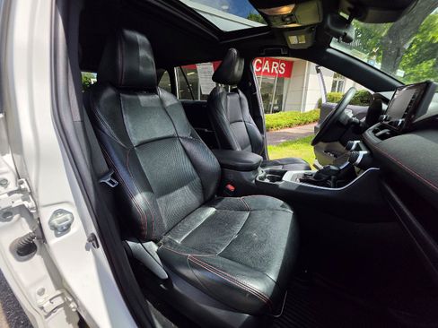 Used 2021 Toyota RAV4 SE w/ Weather & Moonroof Package AWD/4WD image 14
