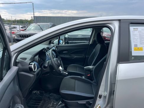 Used 2025 Nissan Versa SV FWD image 21