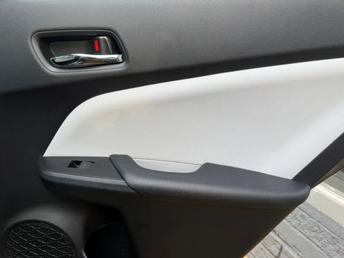 Used 2019 Toyota Prius XLE w/ Advanced Technology Package image 13