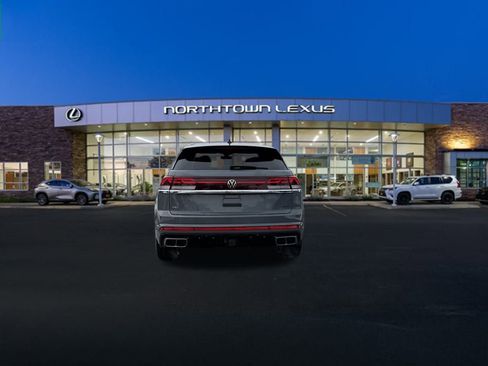 Used 2024 Volkswagen Atlas Cross Sport SEL R-Line image 22