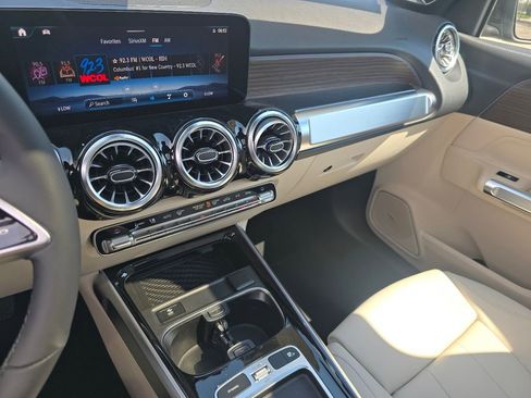 New 2026 Mercedes-Benz GLB 250 4MATIC image 29
