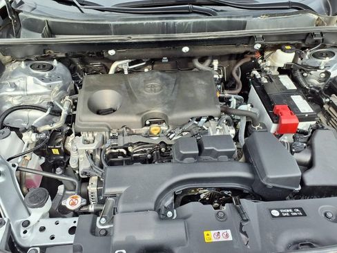 Used 2025 Toyota RAV4 LE AWD/4WD image 3