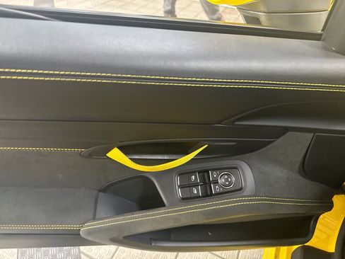 Used 2022 Porsche 718 Cayman GT4 image 12