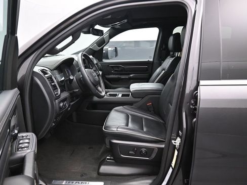 Used 2024 RAM 1500 Limited w/ Trailer Tow Group image 9