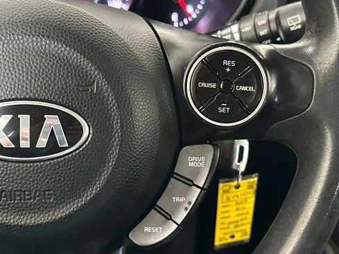 Used 2019 Kia Soul + FWD image 26