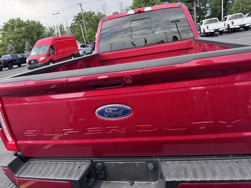 Used 2023 Ford F250 Lariat w/ Sport Appearance Package AWD/4WD image 5