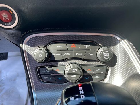 Used 2019 Dodge Challenger SXT image 22