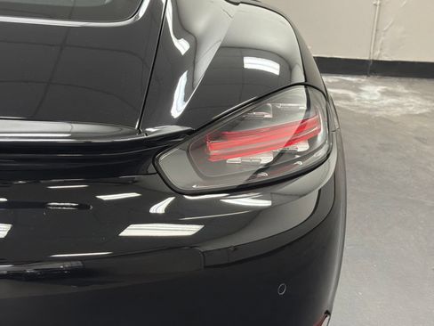 Used 2024 Porsche 718 Cayman S RWD image 15