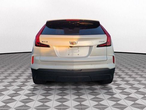 Certified 2024 Cadillac XT4 Luxury FWD image 5