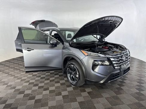 Certified 2024 Nissan Rogue SV w/ SV Premium Package AWD/4WD image 12