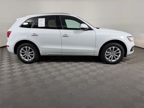 Used 2016 Audi Q5 2.0T Premium Plus w/ Technology Package AWD/4WD image 8