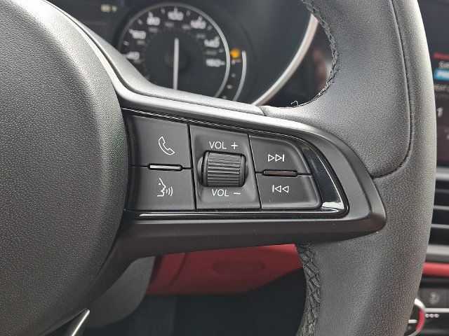 Used 2020 Alfa Romeo Giulia AWD w/ Cold Weather Package image 20