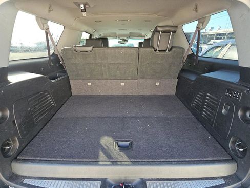 Used 2017 GMC Yukon XL Denali image 14