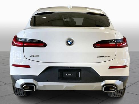 Certified 2024 BMW X4 xDrive30i w/ Premium Package image 4