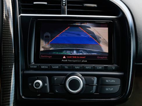 Used 2011 Audi R8 V10 image 32