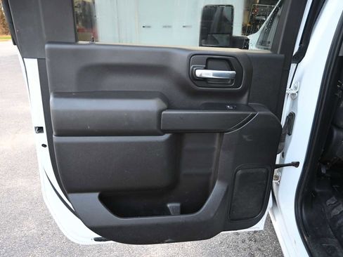 Used 2022 Chevrolet Silverado 2500 LT w/ Convenience Package image 26