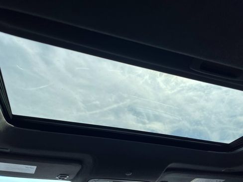 Used 2024 GMC Sierra 1500 Denali Ultimate image 17