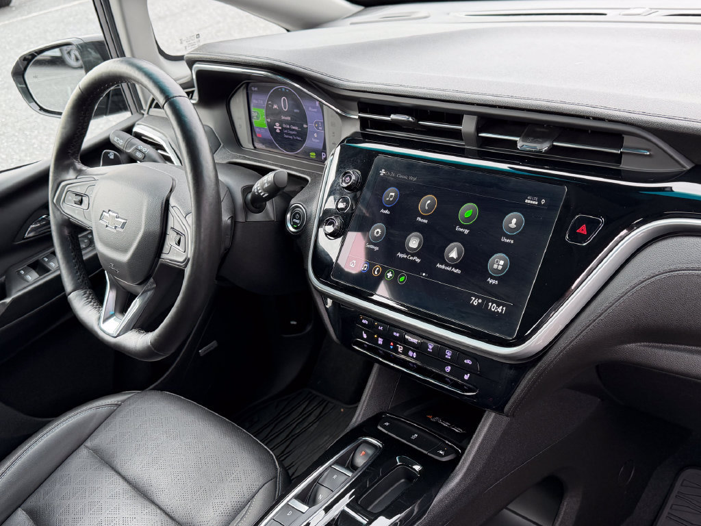 Used 2023 Chevrolet Bolt LT w/ Infotainment Package FWD image 14