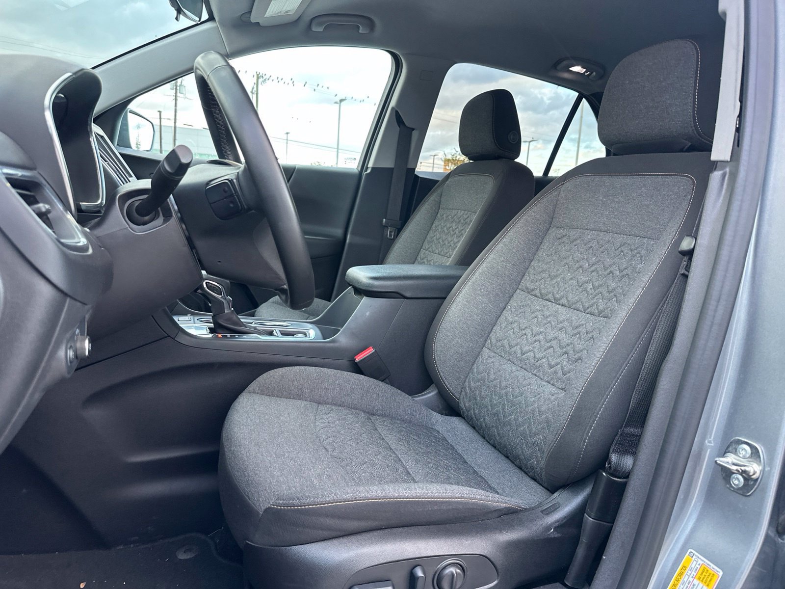 Used 2024 Chevrolet Equinox LT FWD image 13