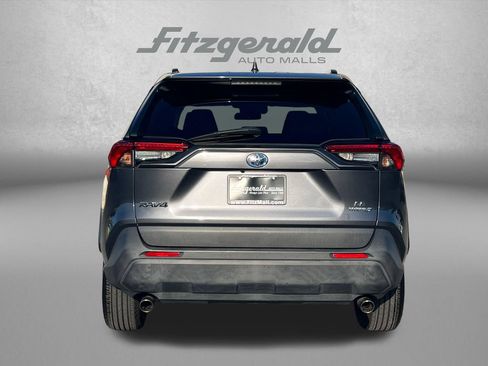 Used 2019 Toyota RAV4 LE AWD/4WD image 7