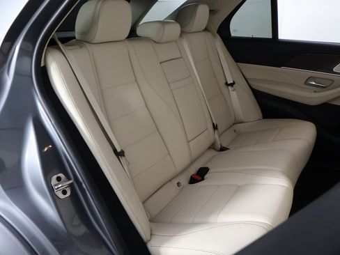 Used 2023 Mercedes-Benz GLE 450 4MATIC w/ AMG Line Exterior image 36