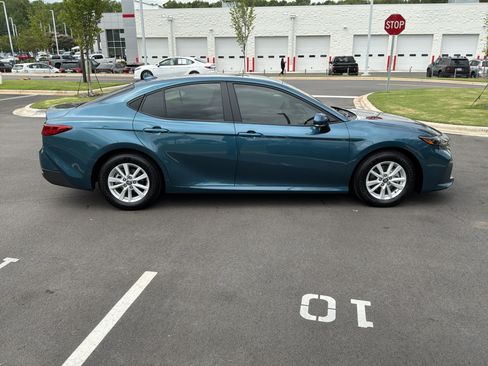 Used 2026 Toyota Camry LE FWD image 11