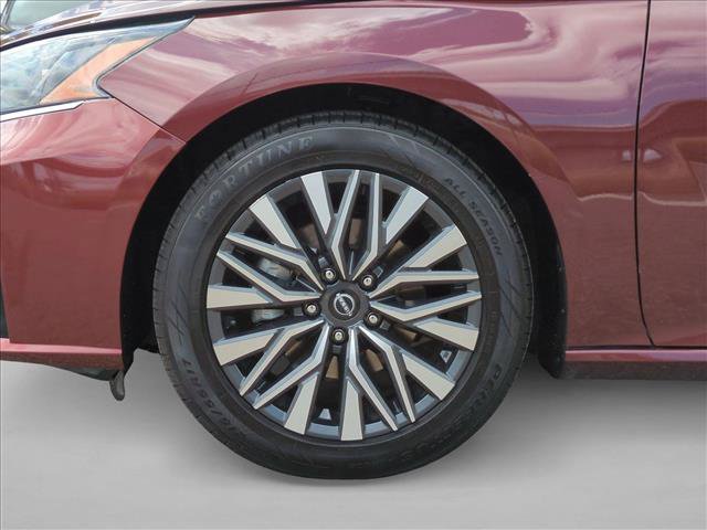 Used 2024 Nissan Altima 2.5 SV FWD image 22