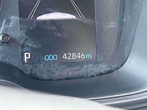Used 2022 Toyota Corolla SE FWD image 35