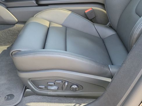 New 2025 Porsche Taycan 4S AWD/4WD image 23