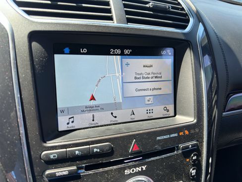 Used 2018 Ford Explorer Platinum AWD/4WD image 29