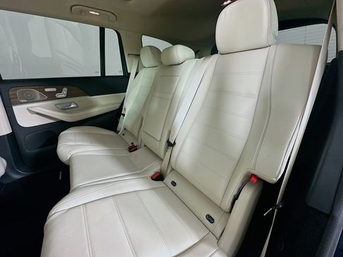 Used 2026 Mercedes-Benz GLS 450 4MATIC image 32