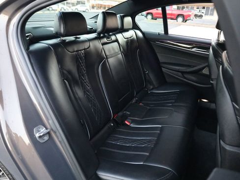 Used 2022 BMW M550i xDrive image 20